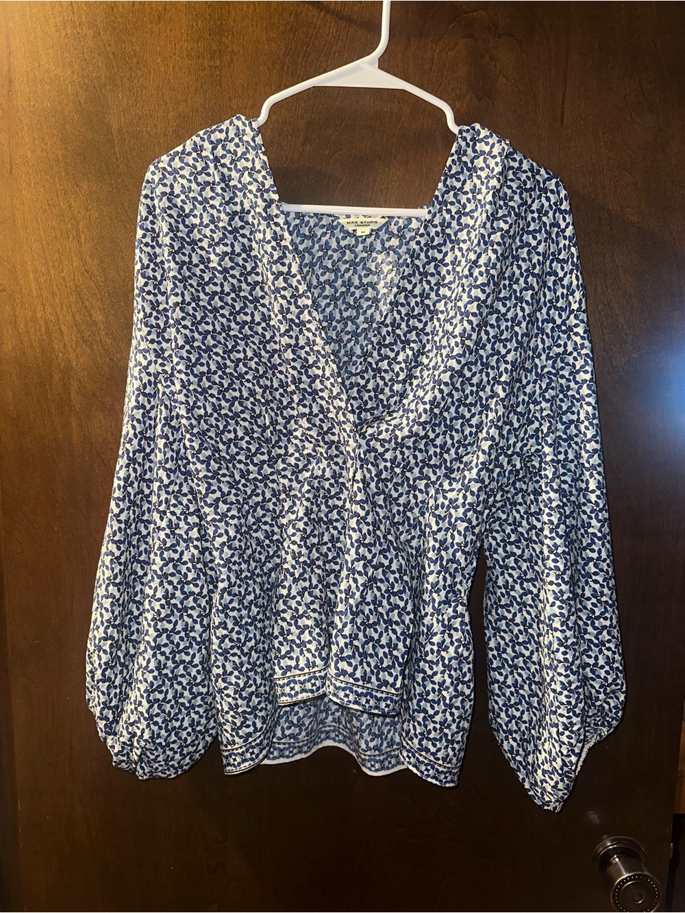 Max Studio Blue and White Floral Print Top